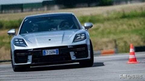 试驾保时捷Panamera Turbo：经受考验的悬挂测试 