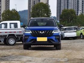 自主入门级SUV，好看好开还实用，5万出头起售，解读五菱星驰 -图3