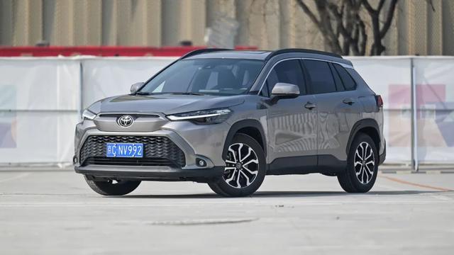 10万出头的丰田SUV，开着咋样？ 