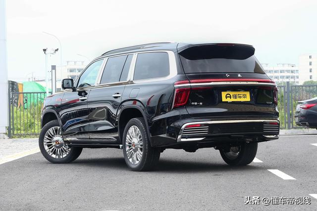 新车 | 4.0T V8大型SUV 红旗LS7原厂车顶箱曝光 整车售136.58万元起 -图3