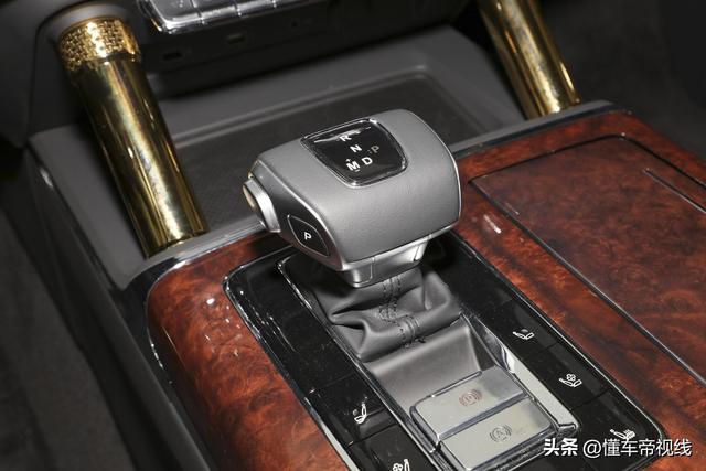 新车 | 4.0T V8大型SUV 红旗LS7原厂车顶箱曝光 整车售136.58万元起 -图18