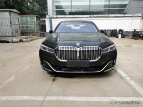 2021款宝马M760LI：6.6T+585马力高性能宝马车，裸车价格超240万 -图2