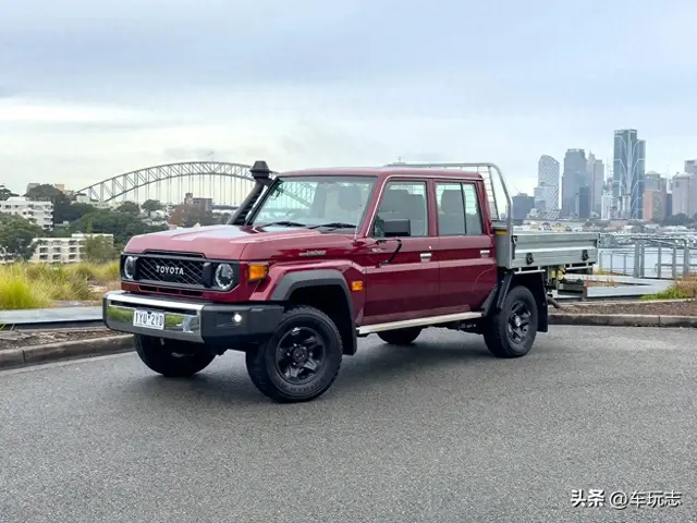 2024款丰田陆地巡洋舰LandCruiser 79 系列 2.8 升评测 