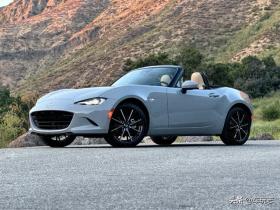 2024 年马自达 MX-5 Miata 更新——只换了内饰 