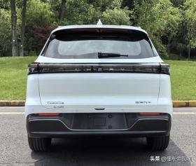 新车｜1.5T插混动力，5座/7座中型SUV，奇瑞瑞虎8 C-DM实车曝光 -图6